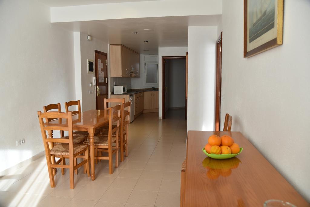 Apartamentos Ar Dosjoimi Lloret de Mar Buitenkant foto